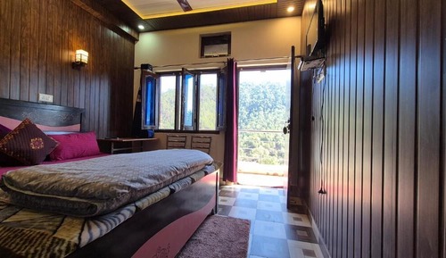 Deluxe Double Room, Balcony, Mountain View