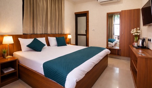 Double Room, Hill View