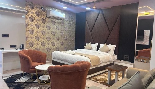 Deluxe Double Room, City View
