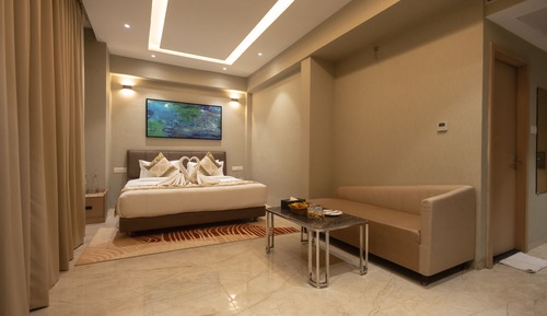 Superior King Room with Pool View