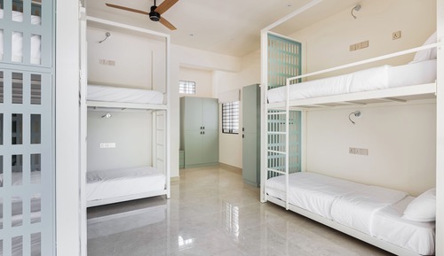 Deluxe Shared Dormitory, Balcony, Pool View