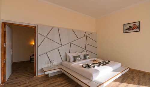 Deluxe Family Room