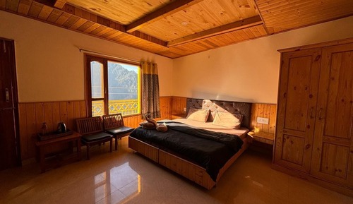 Family Room, Balcony