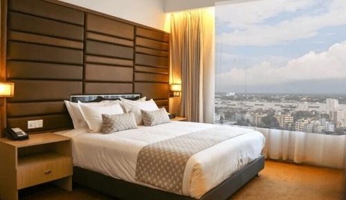 Executive Suite, River View