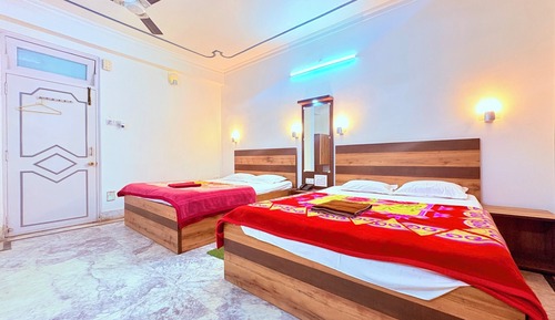 Luxury Quadruple Room, City View