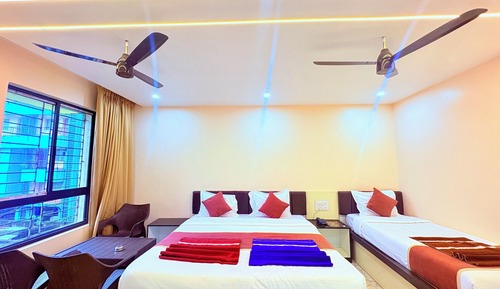 Premium Triple Room, City View