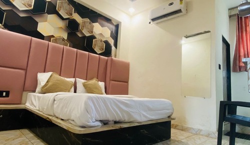 Deluxe Double Room, City View