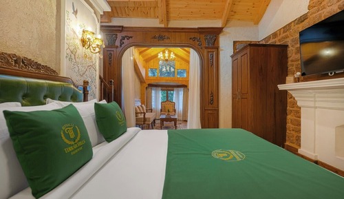 Executive Room with 15% Food and Drink|Early Check in|Late check out|