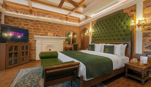 Premium Room with 15% Food and Drink|Early Check in|Late check out|