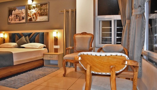 Premium Room