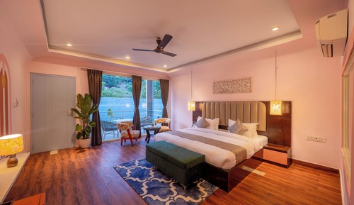 Deluxe Room, Balcony