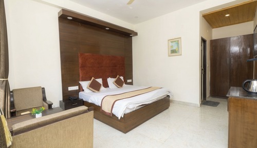 Deluxe Room With Balcony Mountain View