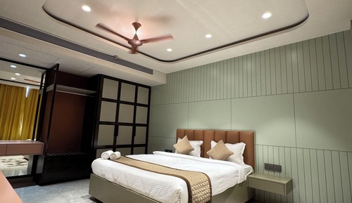 Luxury Studio Suite, 2 Bedrooms, Garden Area