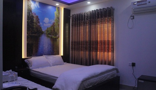 Deluxe Single Room