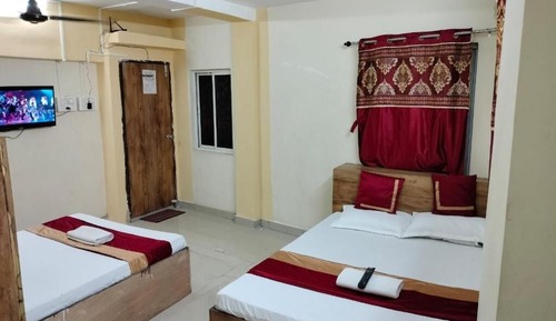 Family Triple Room, 2 Double Beds, Smoking, City View