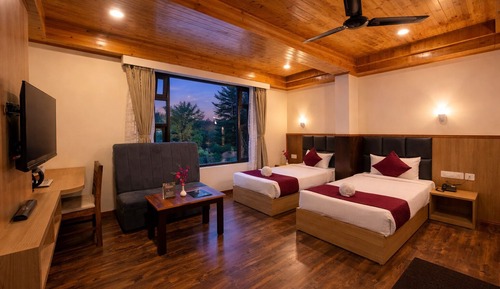 Deluxe Twin Bed Room