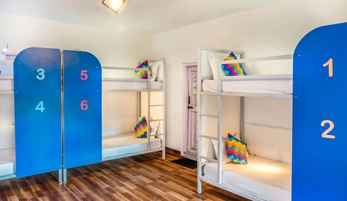 Deluxe Shared Dormitory, Mixed Dorm, Non Smoking, Mountain View