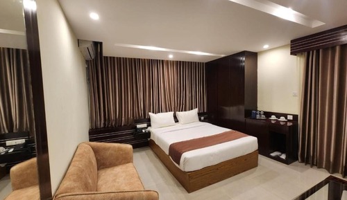 Premier Room