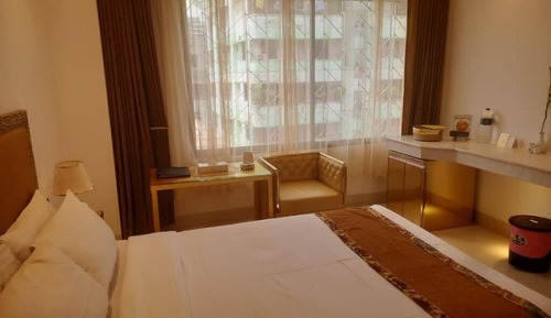 Premier Double Room, City View