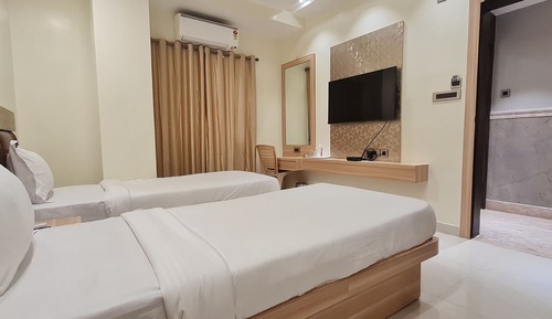 Signature Twin Room