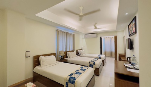 Comfort Triple Room, City View