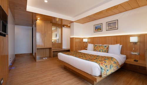 Deluxe View Room