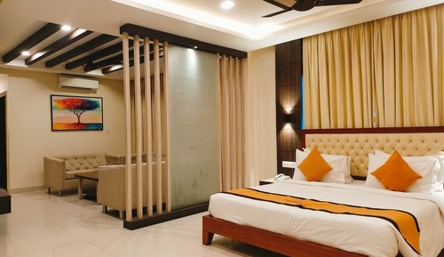Luxury Suite
