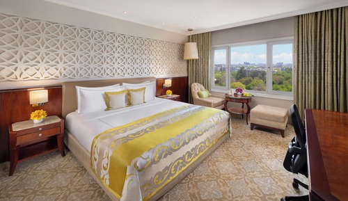 Deluxe Room King Bed Diplomatic Enclave View