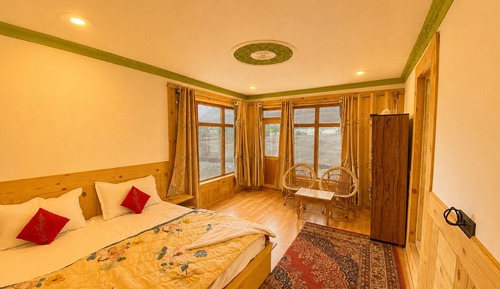 Double Room, Balcony, Mountain View