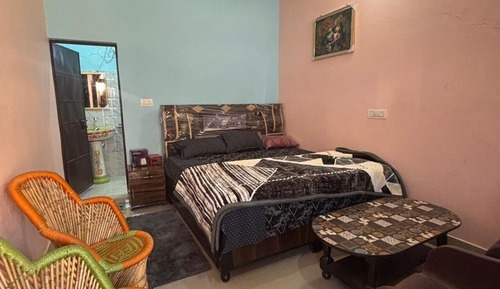 Basic Single Room, Balcony, Mountain View