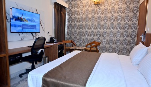 Deluxe Double Room, City View