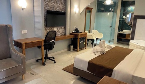 Royal Double Room, City View