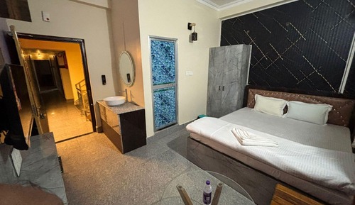 Superior Room, City View