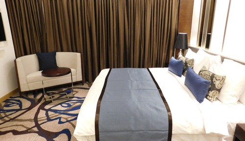 Luxury Suite