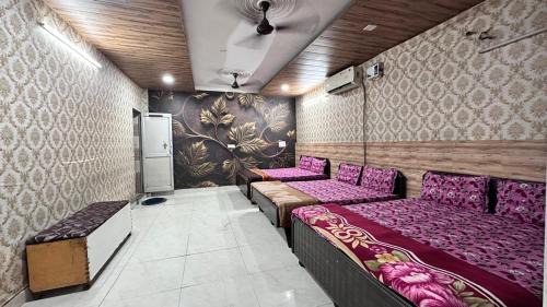 King Room
