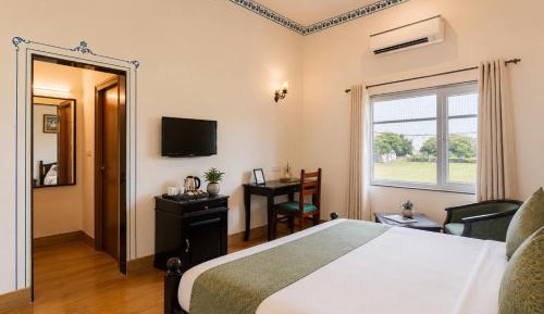 Superior Deluxe Double or Twin Room 