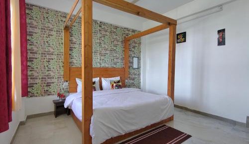 King Room with Mountain View
