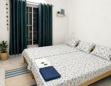 Economy Triple Room with Shared Bathroom