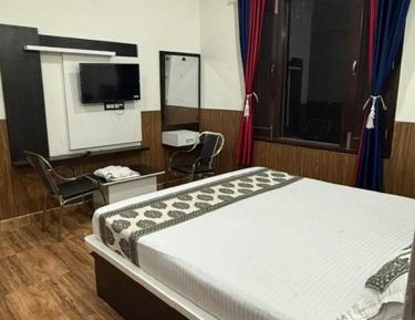 Double Room with Private Bathroom