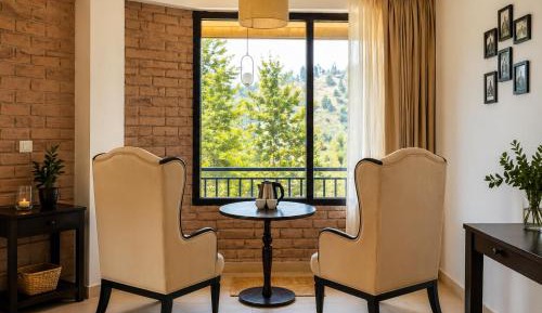 King Room with Mountain View