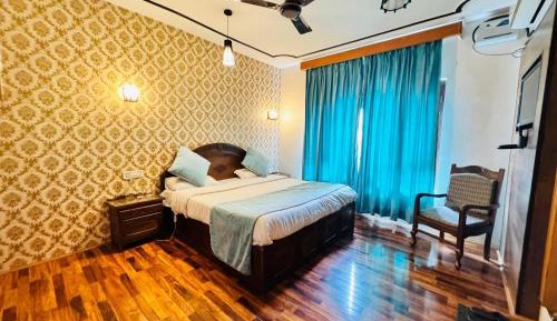 Deluxe Double or Twin Room