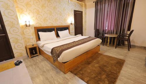 Large Double Room