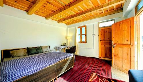 Double Room with Mountain View