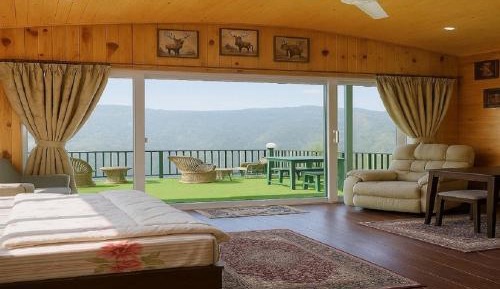 Suite with Mountain View