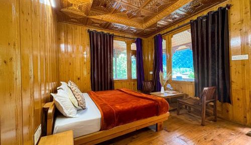 Deluxe Double Room with Balcony