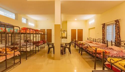 10-Bed Mixed Dormitory Room