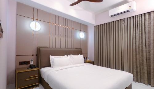 Deluxe Double Room with Balcony