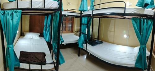 6-Bed Female Dormitory Room