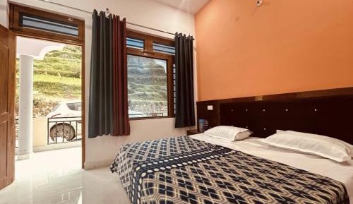 Basic Triple Room