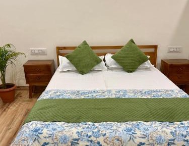 Queen Room with Balcony